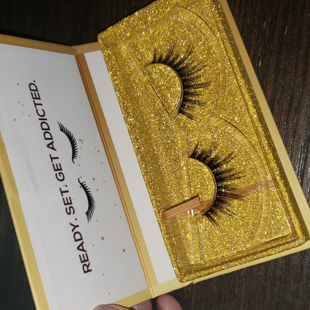 Lashaholic lashes